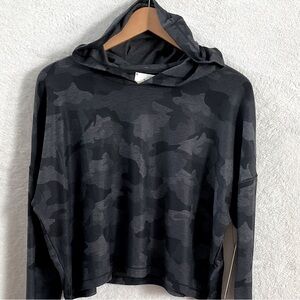 NWT YOGALICIOUS LUX Black Camouflage Cropped Long Sleeve Hooded Top | Large